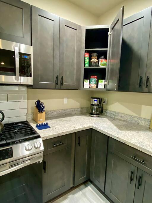 New Modern Cabin! 5Mi To Mt Rainier National Park! Hot Tub & Wifi Ashford Eksteriør billede