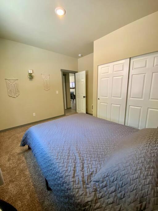 New Modern Cabin! 5Mi To Mt Rainier National Park! Hot Tub & Wifi Ashford Eksteriør billede