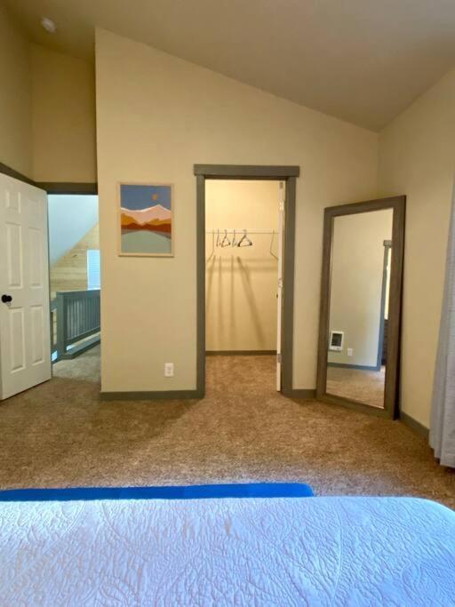 New Modern Cabin! 5Mi To Mt Rainier National Park! Hot Tub & Wifi Ashford Eksteriør billede